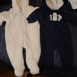 New Baby Gap 0-3 Months Bodysuits
